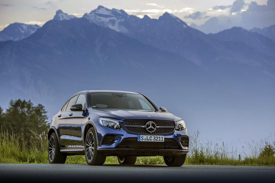  Mercedes-Benz GLC250 4Matic AMG Line Coupe 2016 года  (фото 4 из 32)